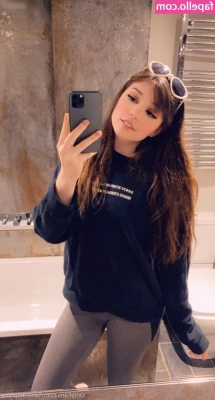 Belle Delphine [ belle-delphine-11 ] - One of my favorite things about myself