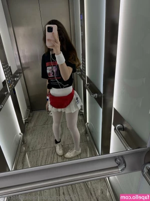 Belle Delphine [ belle-delphine-11 ] - I had to get a anti inflammatory shot yesterday and anti inflammatory