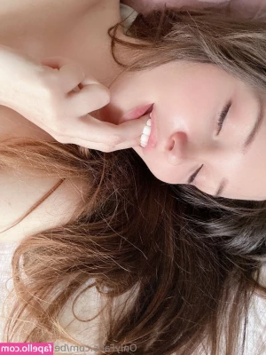 Belle Delphine [ belle-delphine-11 ] - Escríbeme y hablamos hot