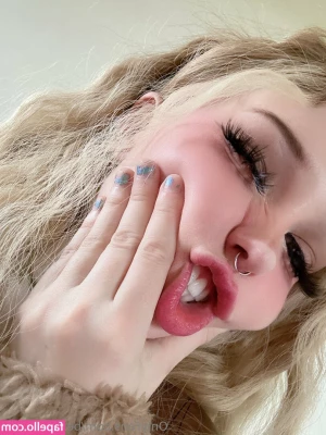 Belle Delphine [ belle-delphine-11 ] - heyyyy