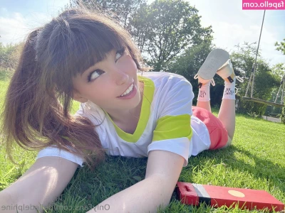 Belle Delphine [ belle-delphine-11 ] - needy princess wants to show off her skills✨ she’s resisting the