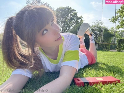 Belle Delphine [ belle-delphine-11 ] - Booty shakin in blue lingerie 🎥 video