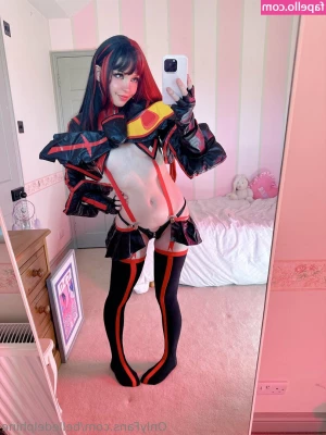 Belle Delphine [ belle-delphine-11 ] - 在樓梯間被吹
