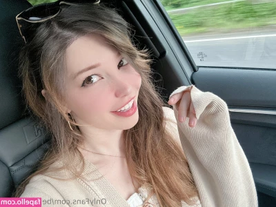 Belle Delphine [ belle-delphine-11 ] - Kiss my buttocks part 1