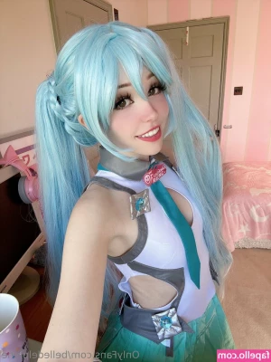 Belle Delphine [ belle-delphine-11 ] - Mom bods are sexy too