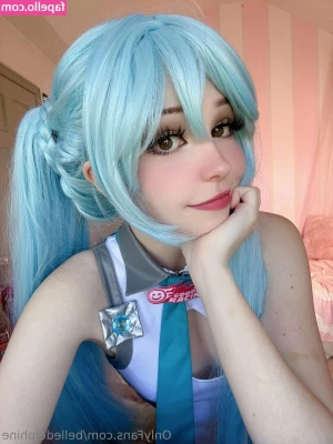 Belle Delphine [ belle-delphine-11 ] - I think I look the best coming out of the shower  What do you think