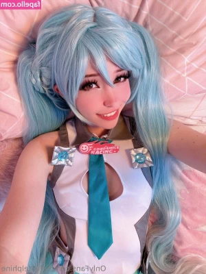 Belle Delphine [ belle-delphine-11 ] - Ass or tits?