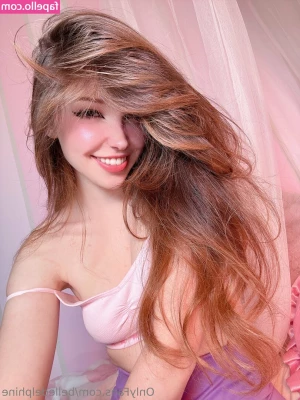Belle Delphine [ belle-delphine-11 ] - Taking Skypes and custom requests  Everything is half off for you part 1
