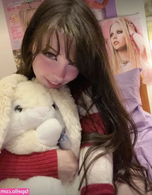 Belle Delphine [ belle-delphine-11 ] - Whoever tips the most gets a free video of their choice