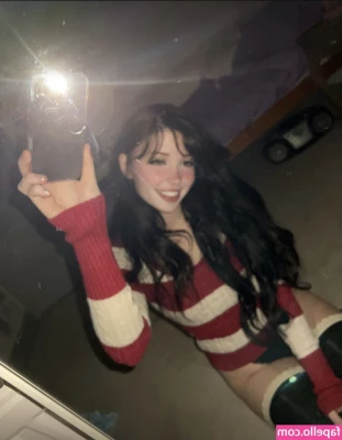Belle Delphine [ belle-delphine-11 ] - I never realize how thick I am until I m confronted with a