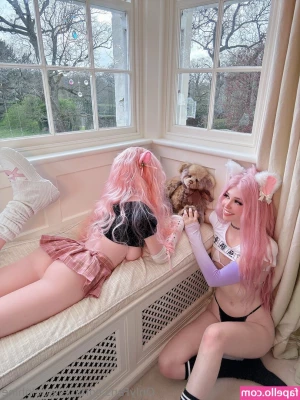 Belle Delphine [ belle-delphine-11 ] - Penis model