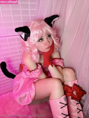 Belle Delphine [ belle-delphine-11 ] - geile guten morgen grüsse  geniesse einen heissen tag mit vielen