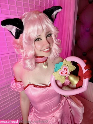 Belle Delphine [ belle-delphine-11 ] - What a beautiful day to go look at what is left of the leaves