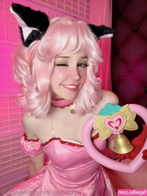 Belle Delphine [ belle-delphine-11 ] - Eat my curves