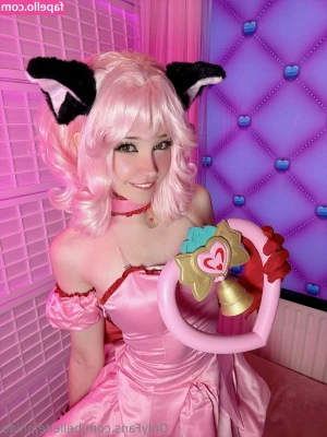 Belle Delphine [ belle-delphine-11 ] - very horny bulge part 1