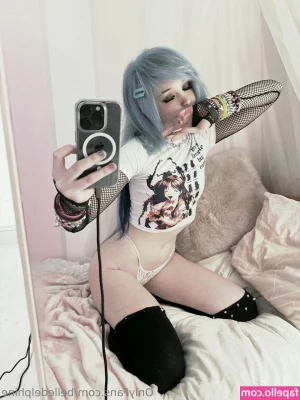 Belle Delphine [ belle-delphine-11 ] - Am I a good little slut  daddy    Watching this video makes me horny