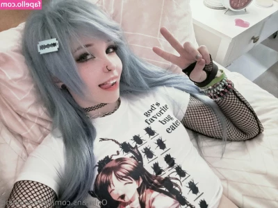 Belle Delphine [ belle-delphine-11 ] - me los tuve que quitar