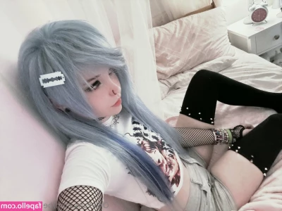 Belle Delphine [ belle-delphine-11 ] - Looking in the mirror I realized how beautiful I am and that I want