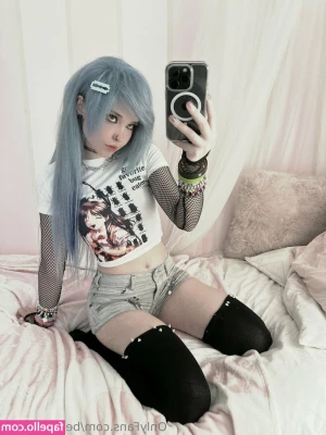 Belle Delphine [ belle-delphine-11 ] - leather is so hot