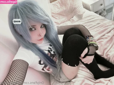 Belle Delphine [ belle-delphine-11 ] - From the video "Fart Cuck" ahaha! Whether or not that's your kink,