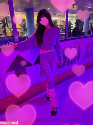 Belle Delphine [ belle-delphine-11 ] - Enjoying yourself?