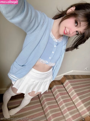 Belle Delphine [ belle-delphine-11 ] - Got a hair cut