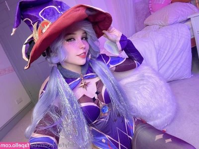 Belle Delphine [ belle-delphine-11 ] - User requested  Got to be a fat hog the other night  2 mcdoubles  2 part 1