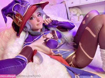 Belle Delphine [ belle-delphine-11 ] - Mirrors are my best friend
