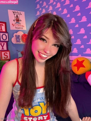 Belle Delphine [ belle-delphine-11 ] - does it drive you crazy when i look at you that way