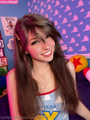 Belle Delphine [ belle-delphine-11 ] - Wanna play? part 1