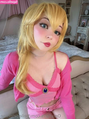 Belle Delphine [ belle-delphine-11 ] - Rise and shine 🌻