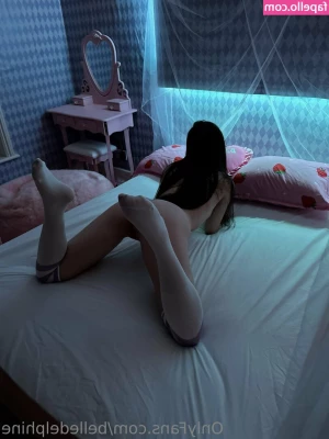 Belle Delphine [ belle-delphine-11 ] - I’m gonna start sending surprise videos to my rebillers That’s