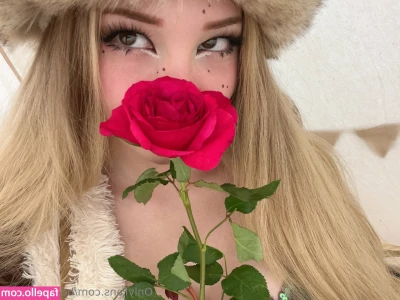 Belle Delphine [ belle-delphine-11 ] - Cariño chúpame las tetas 👅🤤🤤😍 Honey, suck my tits part 1