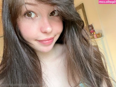 Belle Delphine [ belle-delphine-11 ] - a titty pic and some videos bouncin my titties  wearin some red
