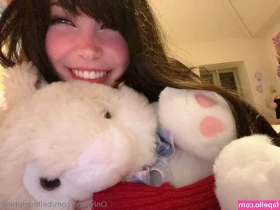 Belle Delphine [ belle-delphine-11 ] - Sending a long vid out tonight for everyone with their renew on
