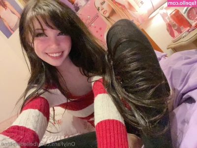 Belle Delphine [ belle-delphine-11 ] - The feeling of relief when you can take off your shoes after a long
