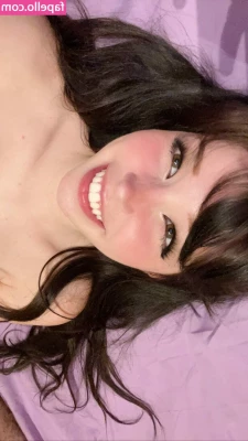 Belle Delphine [ belle-delphine-11 ] - Your favorite cum slut taking a facial