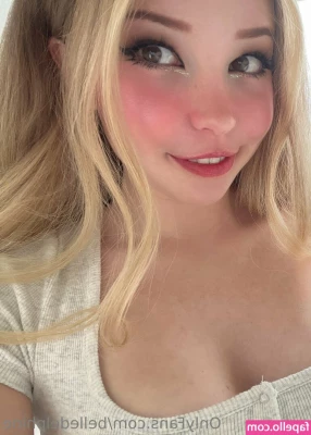 Belle Delphine [ belle-delphine-11 ] - damn you guys are really loving the old indica videos 😍🤣 i was