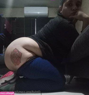 laylaapple - Peek-a-booty 👻 I wasn’t wearing any panties ❤️