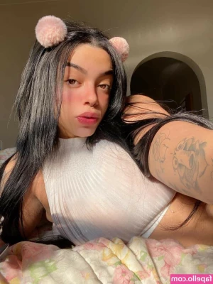Carniello [ carniello-1 ] - doing video chats this week and sending out customs  dm me if your