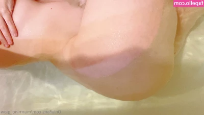 murrning_glow [ murrning-glow-1 ] - little fun while getting ready