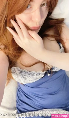 sarahfergusonxxx - JALANDOMELA RICO EN LA DUCHA   VE CÓMO TIRO TODA MI LECHITA  
