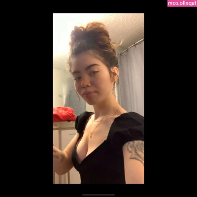 Thatgirlmy_yuh [ thatgirlmy-yuh ] - Watch me fuck myself with my pink dildo caution may get wet