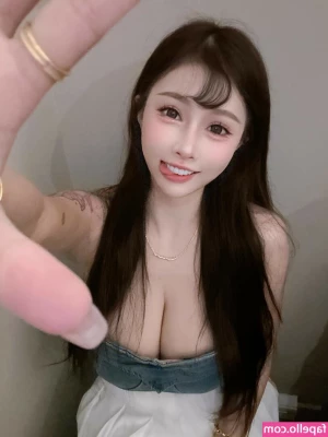 ai_fei9961 [ ai-fei9961 ] - Just a couple classic Boudoir shots