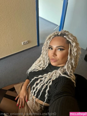 lexas_dressing_room [ lexas-dressing-room ] - DM me 😈 if you want to see this without the emoji