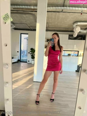 laura_lagoon [ laura-lagoon ] - The copyright of the material contained on my OnlyFans page 
