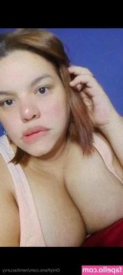 nenitacurvy - I need a seat  can I borrow your face to sit on