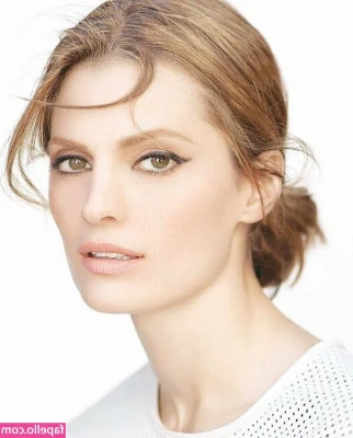 Stana Katic [ stana-katic ] - Early morning birthday present from the bf🥹💖