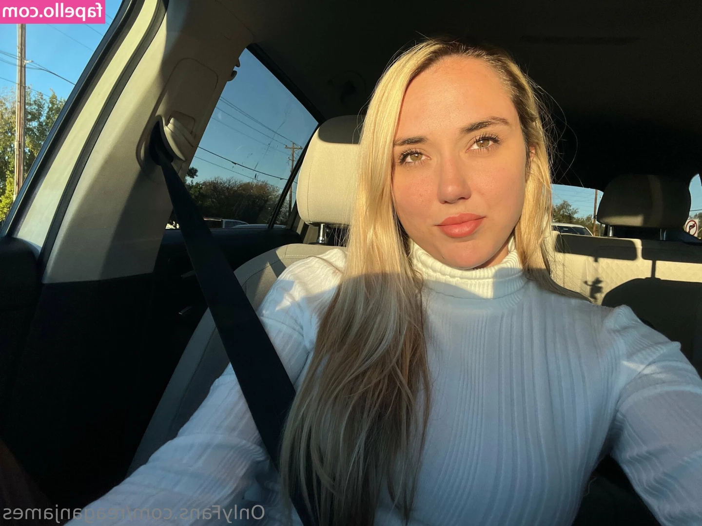 reaganjames - sprint to those DM s for this spicy ass content   2 videos of me