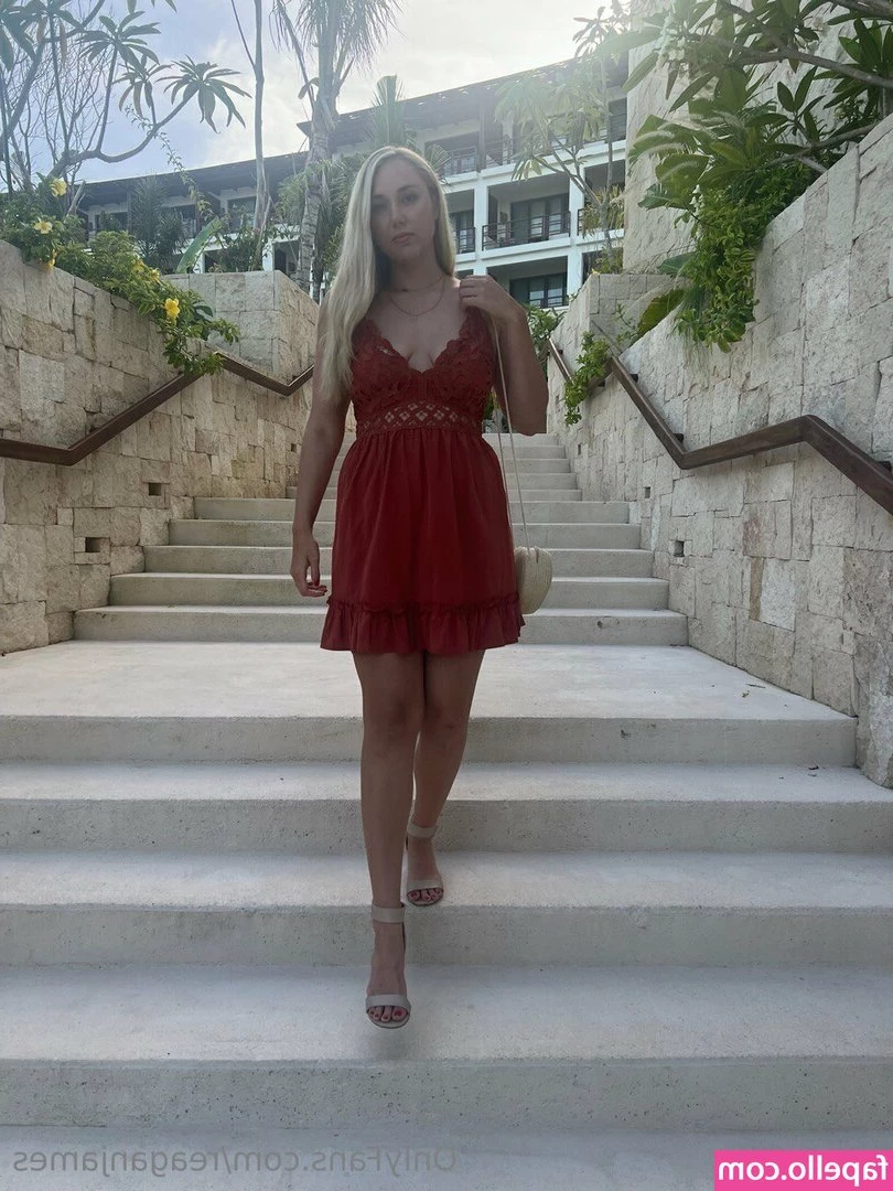 reaganjames - Oooow pulling my titties feels funny
